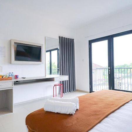 Urbanview Pecatu Residence Bali By Reddoorz Ungasan  Exterior photo